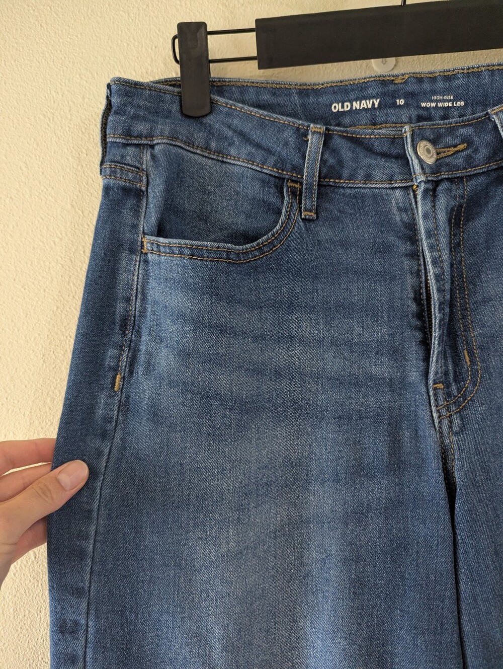 Old Navy Wow Wide Leg Jeans - Picture 5 of 9